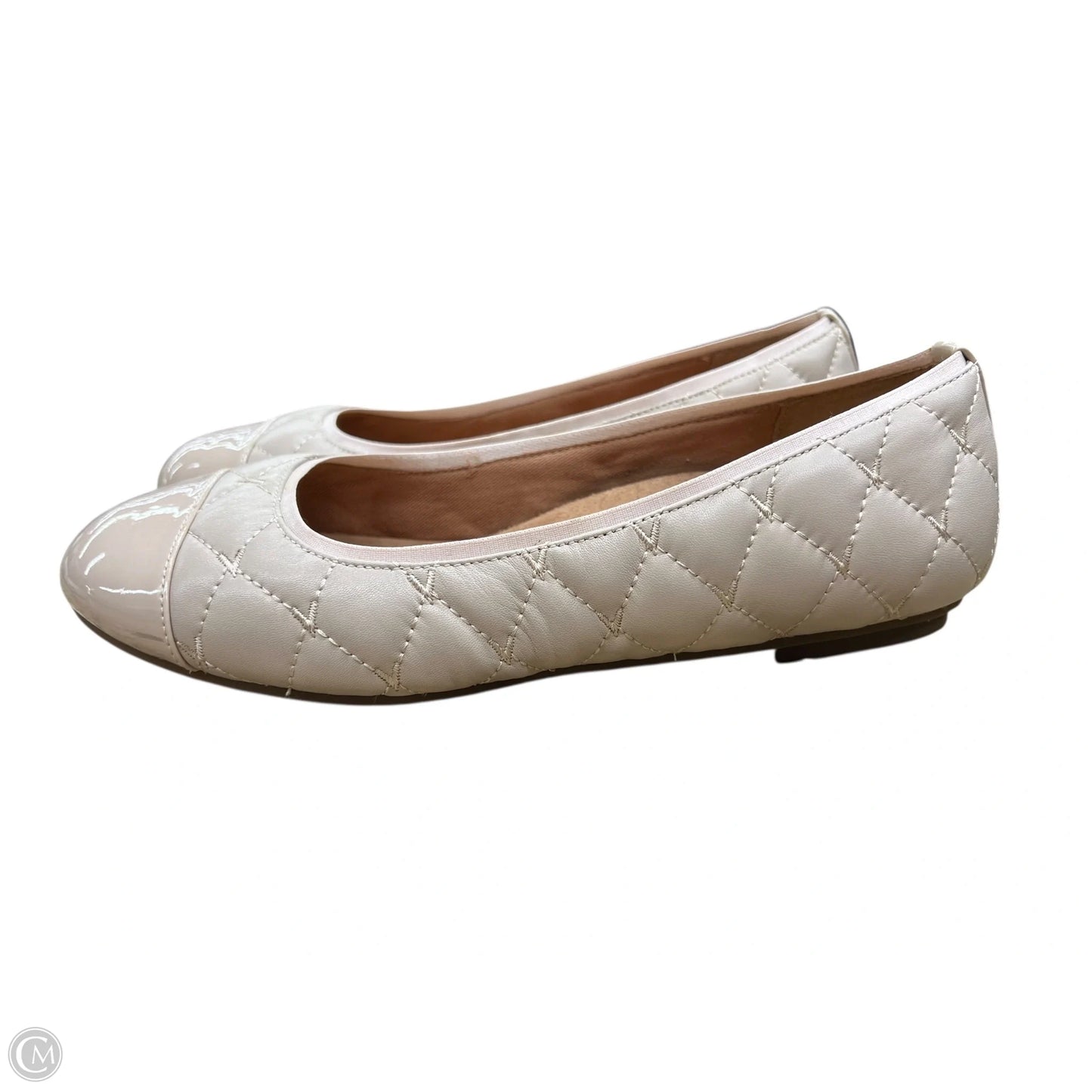 Shoes Flats By Vionic In Beige, Size: 7.5