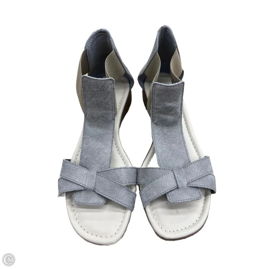 Sandals Flats By Clothes Mentor In Grey, Size: 8