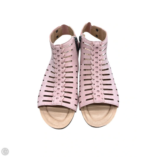 Sandals Flats By Earth In Pink, Size: 8