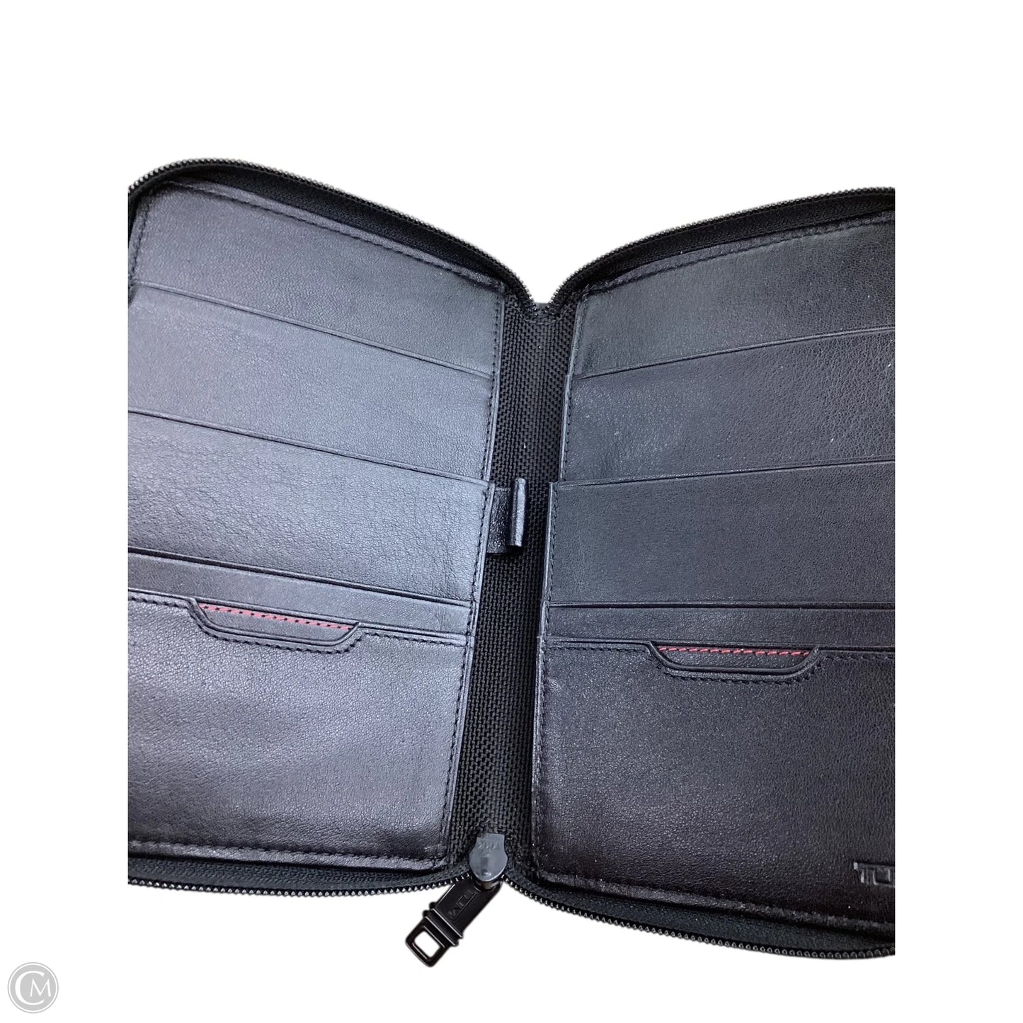 Id/card Holder Designer By Tumi, Size: Large