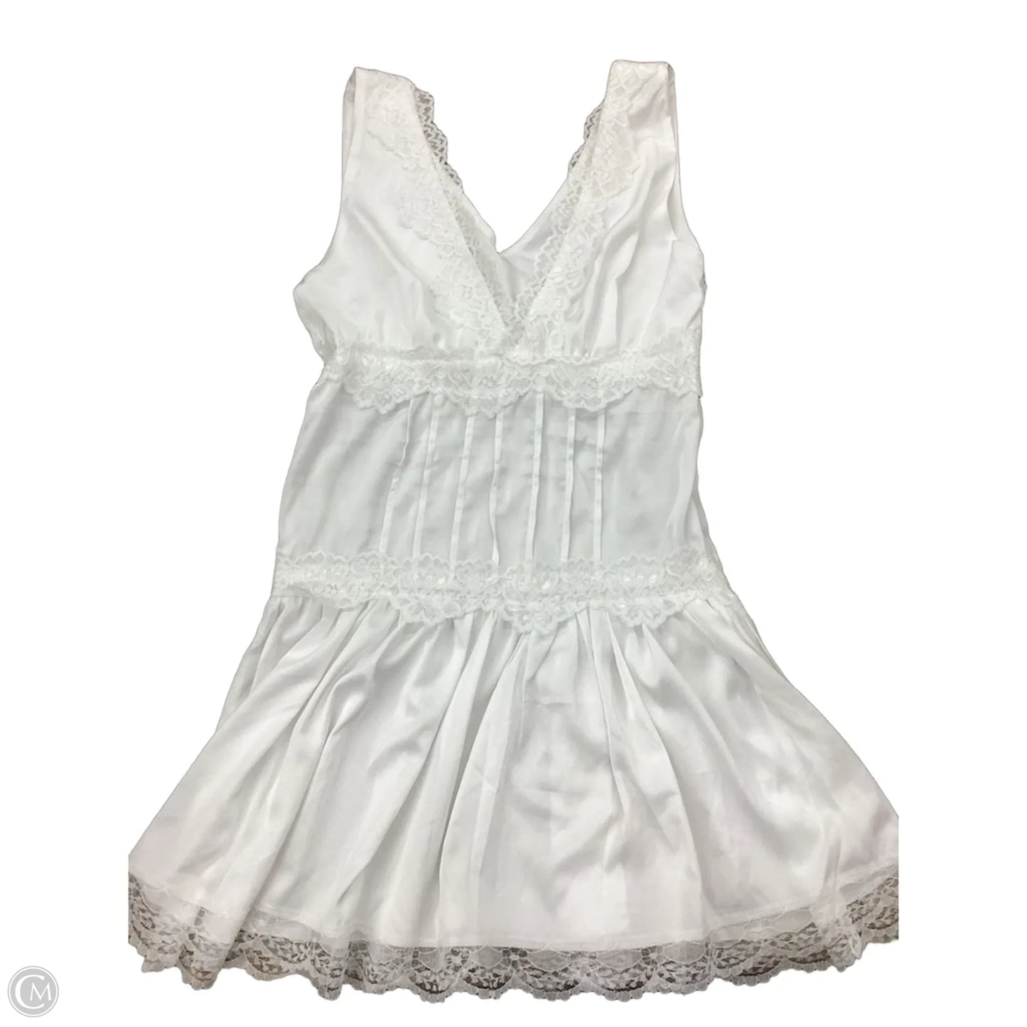 Dress Casual Short By Clothes Mentor In White, Size: S