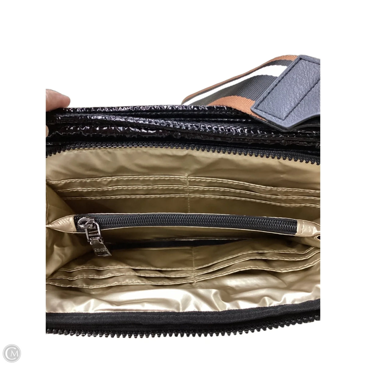 Crossbody By Clothes Mentor, Size: Medium