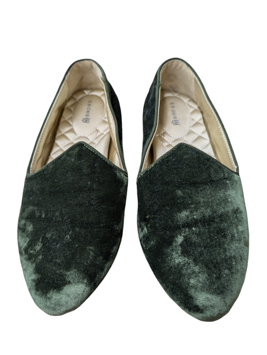 Shoes Flats By Cma In Green, Size: 6