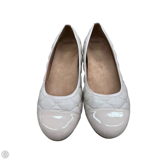 Shoes Flats By Vionic In Beige, Size: 7.5