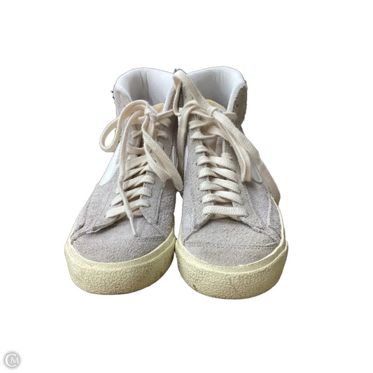 Shoes Sneakers By Nike In Beige, Size: 7