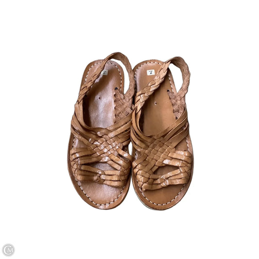 Sandals Flats By Clothes Mentor In Tan, Size: 6