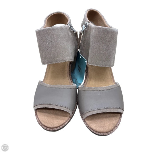 Sandals Heels Block By Toms In Taupe, Size: 6.5