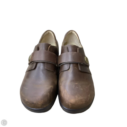 Shoes Flats By Alegria In Brown, Size: 11