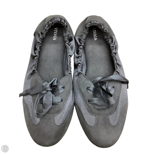 Shoes Sneakers By Vivaia In Black, Size: 11