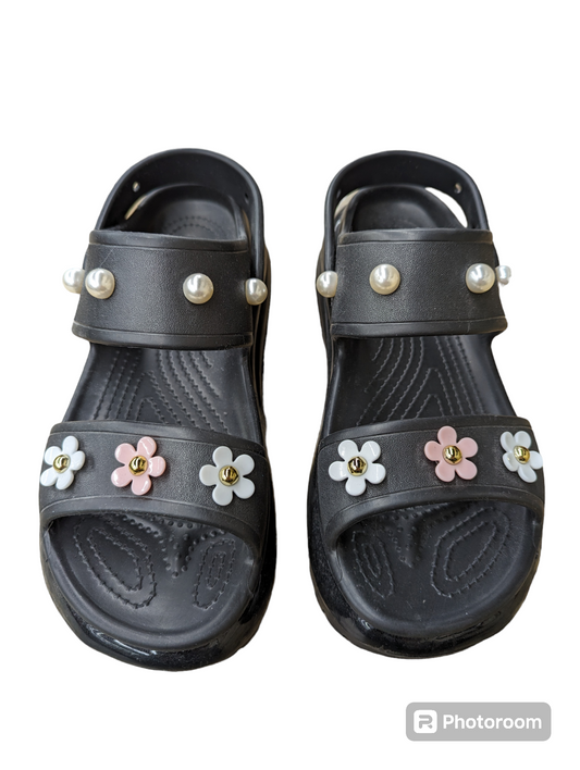 Sandals Heels Platform By Crocs  Size: 9