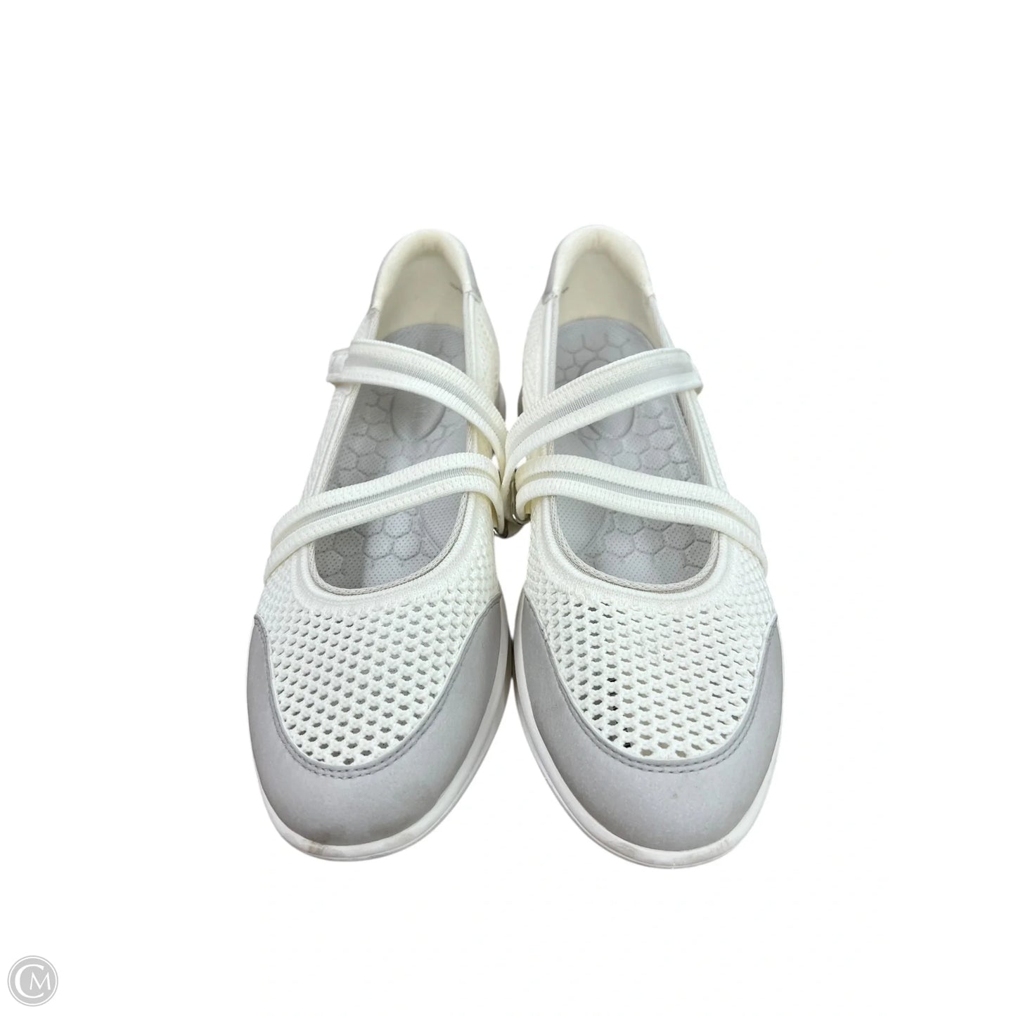 Shoes Flats By Vivaia In Cream, Size: 9.5