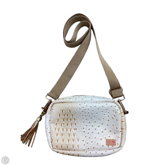 Crossbody By Clothes Mentor, Size: Medium