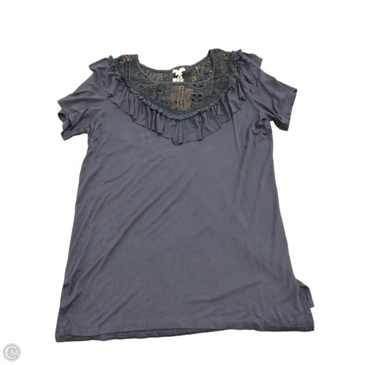 Top Short Sleeve By Pol In Grey, Size: S