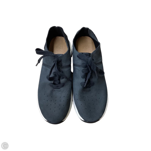 Shoes Designer By Ugg In Black, Size: 6.5