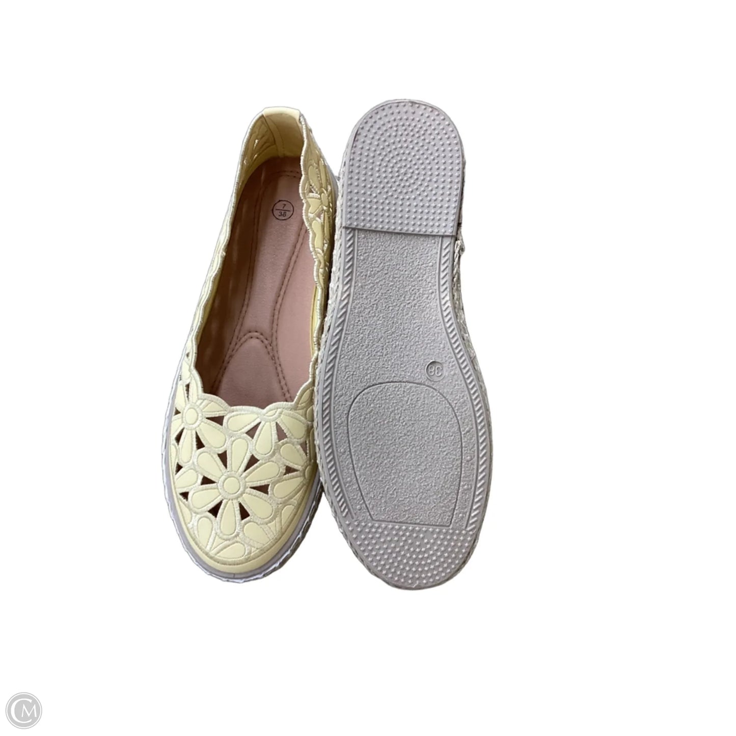Shoes Flats By Clothes Mentor In Yellow, Size: 7.5