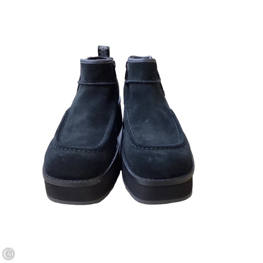 Boots Designer By Ugg In Black, Size: 8.5