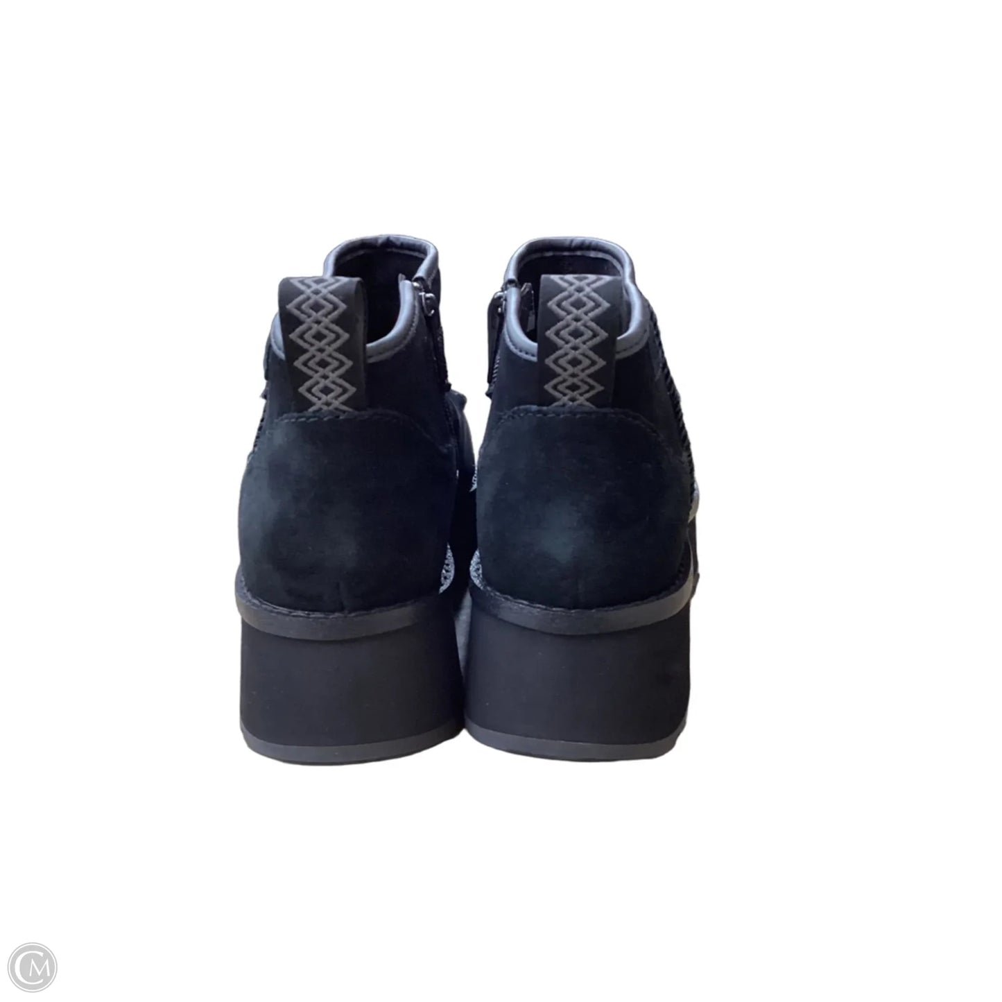 Boots Designer By Ugg In Black, Size: 8.5