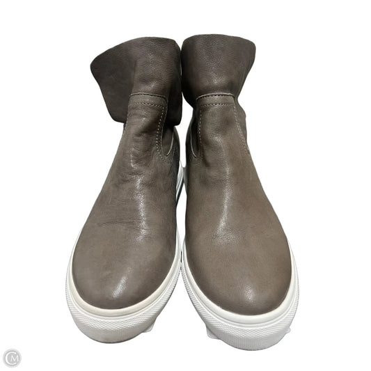 Boots Ankle Flats By J Slides In Taupe, Size: 7.5