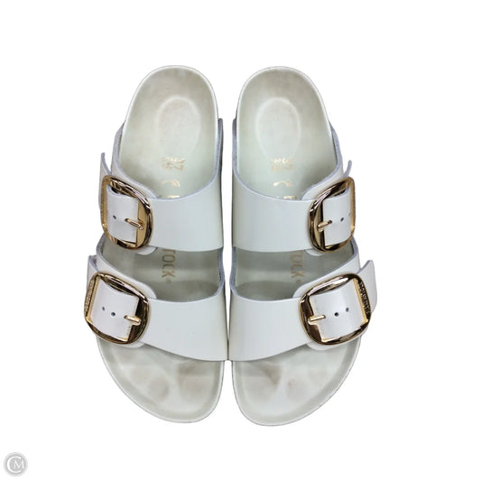 Sandals Flats By Birkenstock In Ivory, Size: 6.5