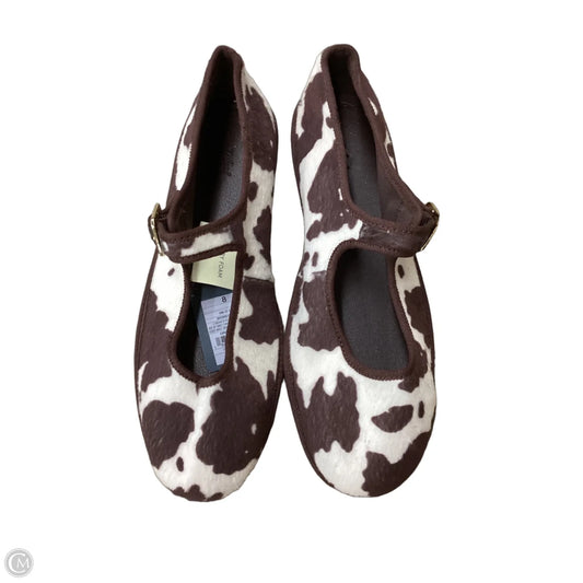 Shoes Flats By Universal Thread In Animal Print, Size: 8