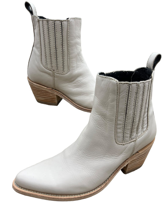 Boots Ankle Heels By Cmb  Size: 9